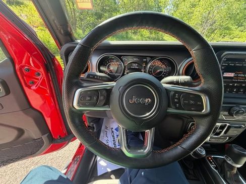 Used 2022 Jeep Gladiator Mojave w/ Dual Top Group AWD/4WD image 16
