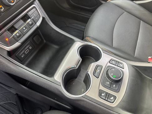 Used 2024 GMC Terrain AT4 w/ Infotainment Package II AWD/4WD image 21