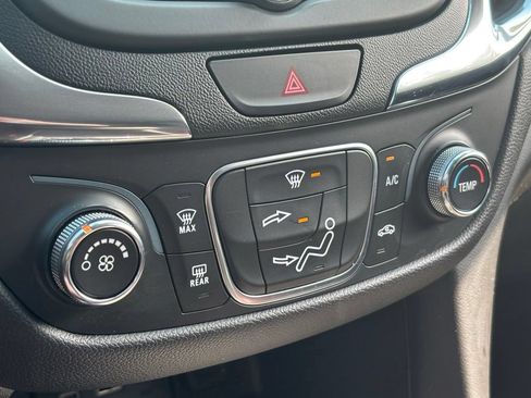 Used 2020 Chevrolet Equinox LT AWD/4WD image 33