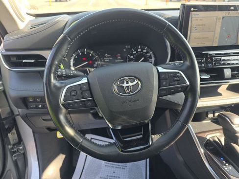 Used 2020 Toyota Highlander Limited AWD/4WD image 9