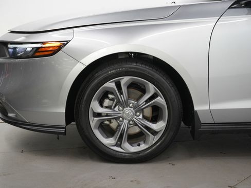 Used 2024 Honda Accord EX image 28