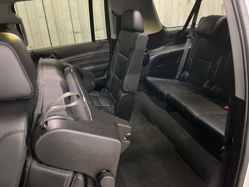 Used 2019 Chevrolet Suburban LT image 28