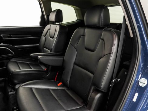 Used 2024 Kia Telluride S w/ S Sunroof Package FWD image 16