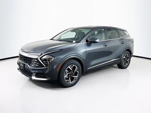 Used 2024 Kia Sportage LX image 3