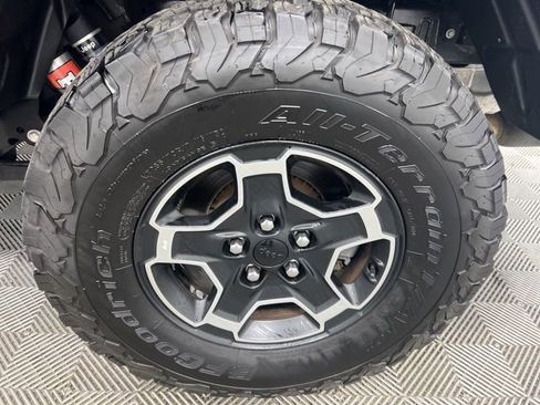 Used 2022 Jeep Gladiator Mojave w/ Cold Weather Group image 9