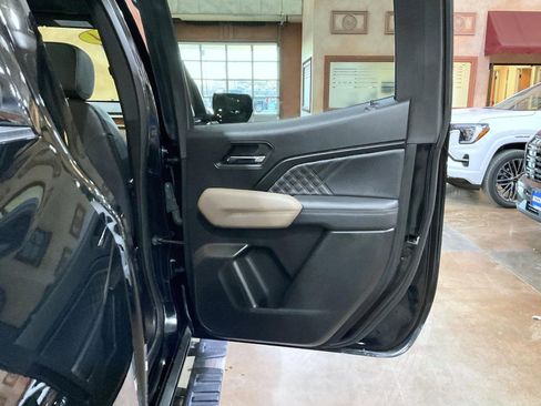 Certified 2024 GMC Canyon Denali image 25