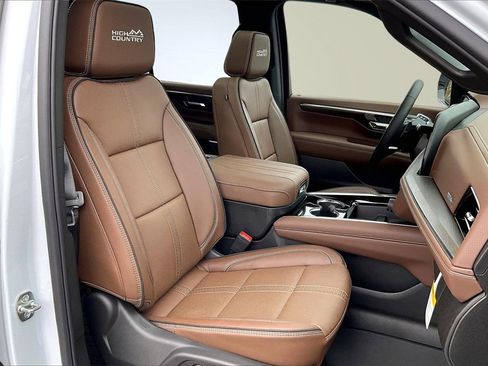 New 2026 Chevrolet Tahoe High Country image 11