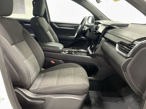 Certified 2025 GMC Acadia Elevation FWD image 21