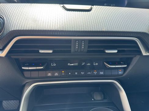 Used 2024 MAZDA CX-90 3.3 Turbo w/ Select Package AWD/4WD image 12