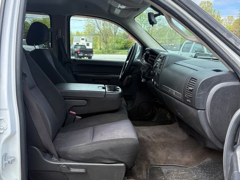 Used 2010 GMC Sierra 1500 SLE w/ Power Pack Plus AWD/4WD image 10