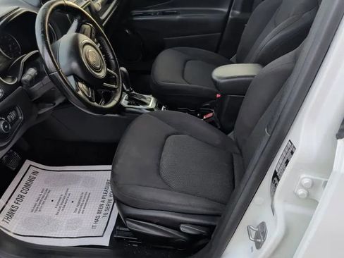 Used 2018 Jeep Renegade Altitude image 13