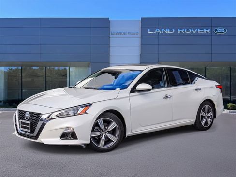 Used 2020 Nissan Altima 2.5 SL image 1