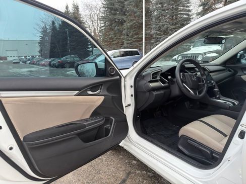 Used 2017 Honda Civic EX-T image 11