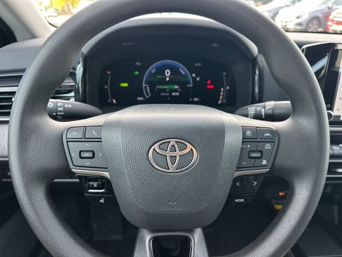 Used 2026 Toyota Camry LE FWD image 24