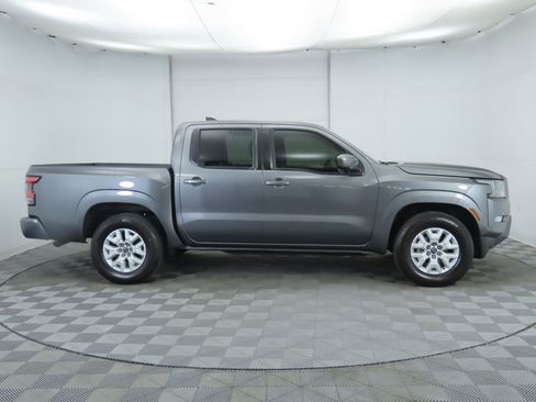 Used 2022 Nissan Frontier SV image 4