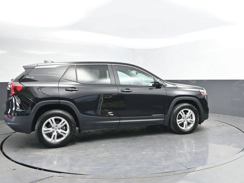 Used 2024 GMC Terrain SLE AWD/4WD image 10