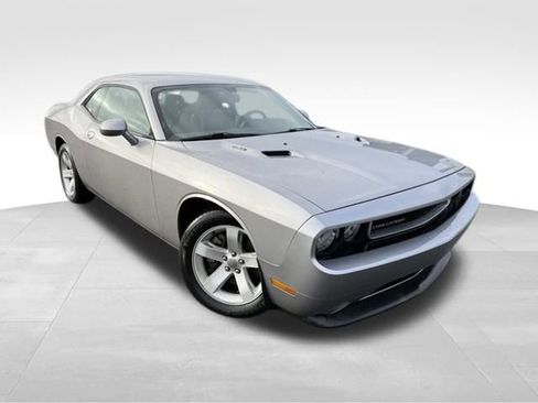 Used 2014 Dodge Challenger R/T Plus image 1