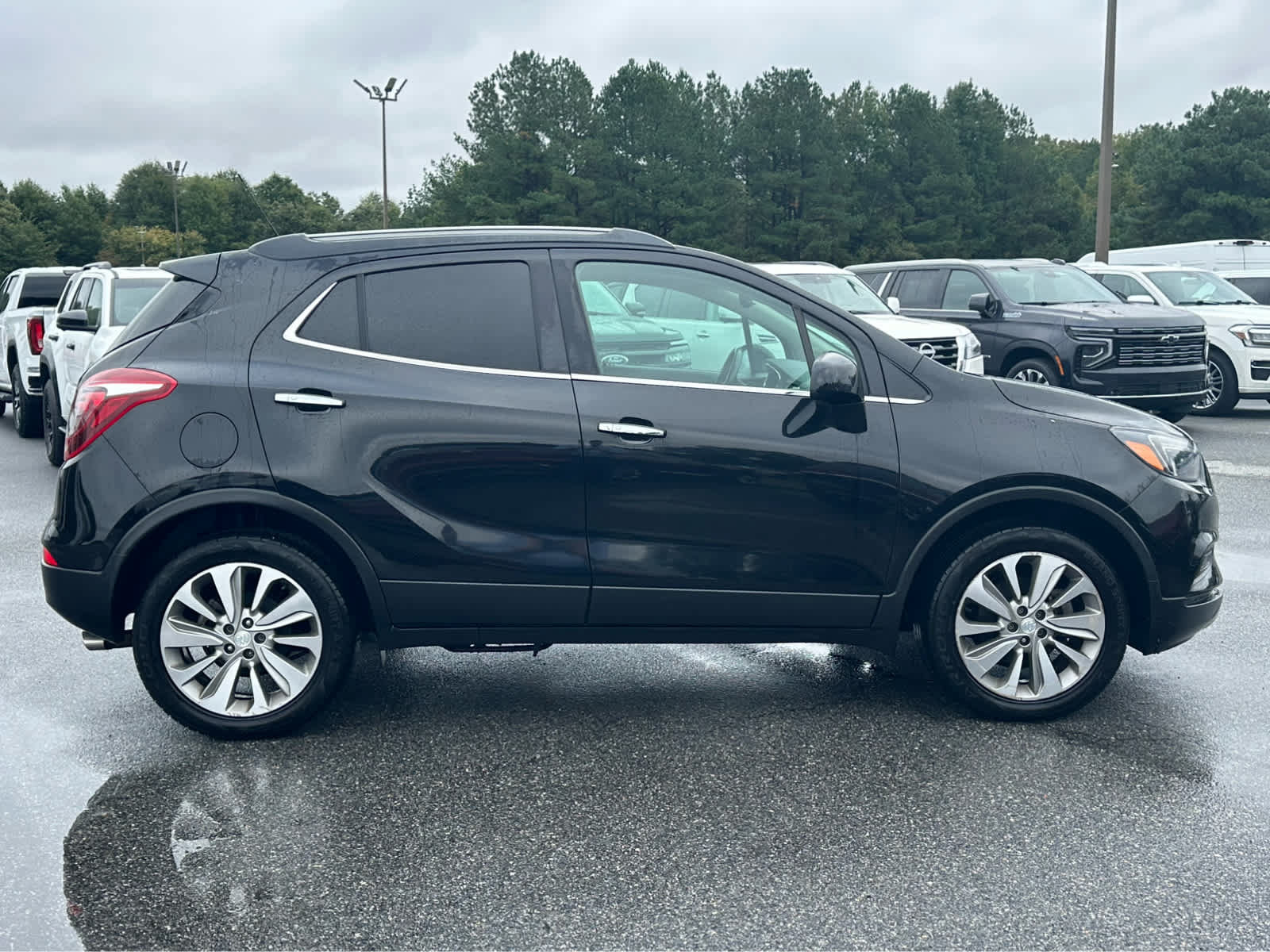 Used 2020 Buick Encore Preferred w/ Safety Package AWD/4WD image 7