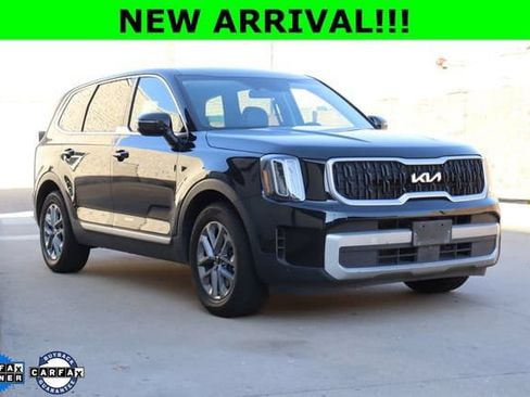 Used 2023 Kia Telluride LX FWD image 1