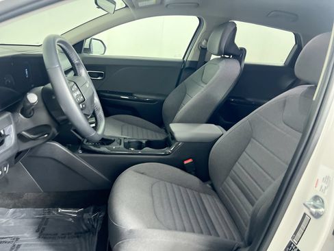 Certified 2025 Kia K4 EX FWD image 12