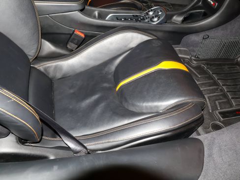 Used 2016 McLaren 570S Coupe RWD image 40