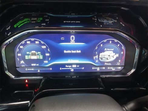 Used 2025 Chevrolet Silverado 3500 LTZ w/ LTZ Plus Package image 19