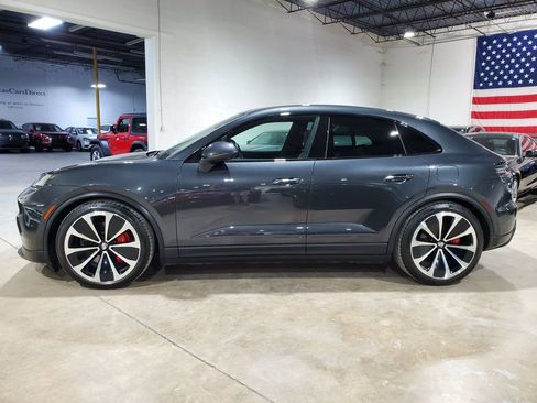 Used 2025 Porsche Macan 4S Electric AWD/4WD image 13