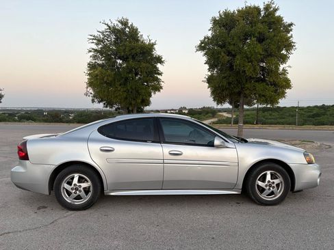 Used 2004 Pontiac Grand Prix GT2 FWD image 34