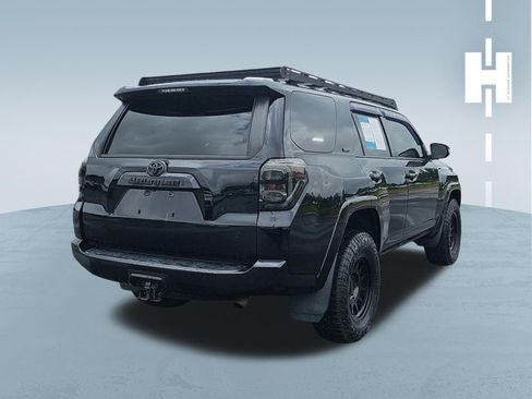 Used 2022 Toyota 4Runner SR5 Premium w/ Moonroof Package AWD/4WD image 4