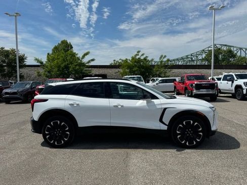 Used 2024 Chevrolet Blazer EV RS AWD/4WD image 7