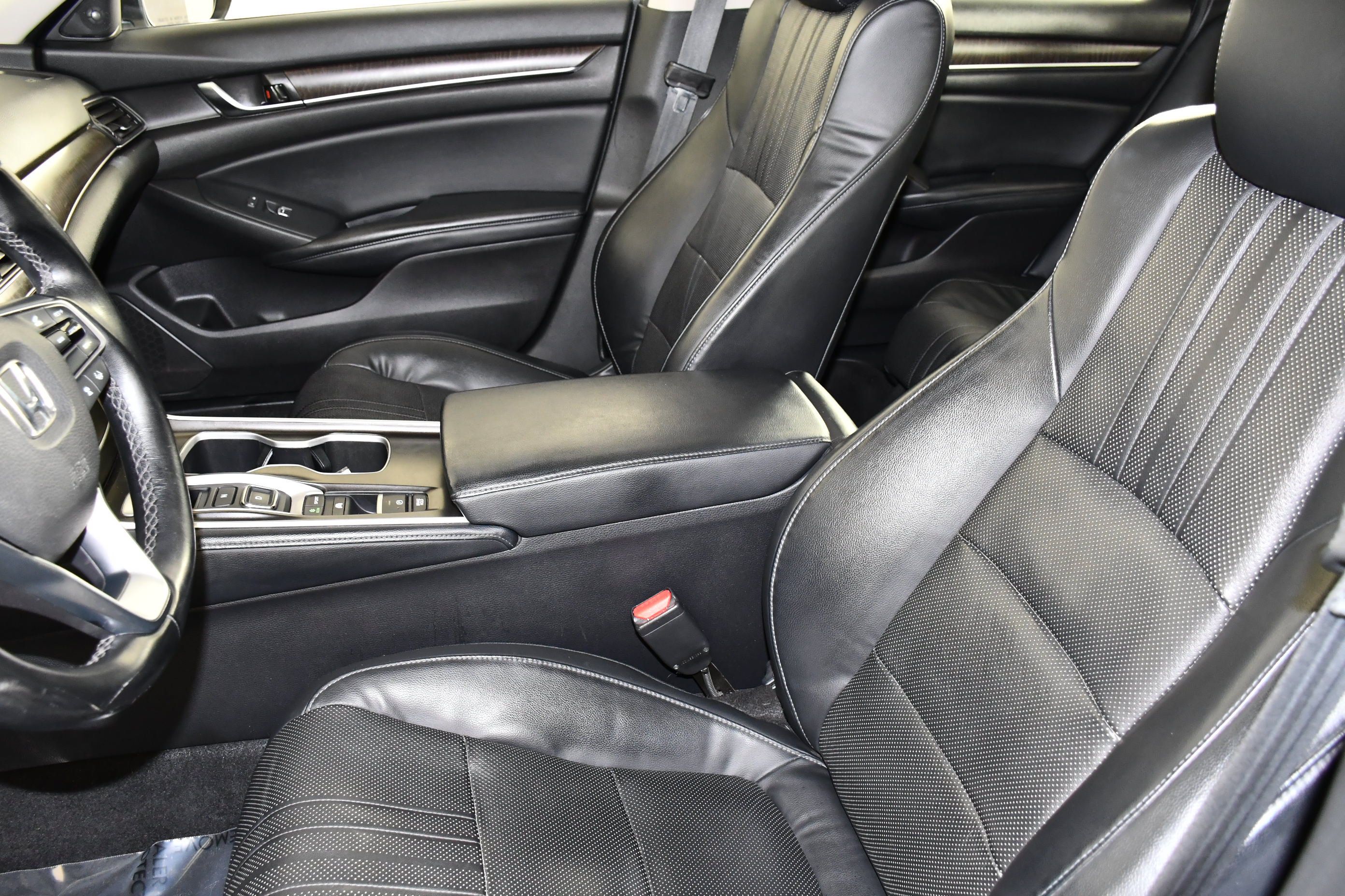 Used 2018 Honda Accord Touring image 38