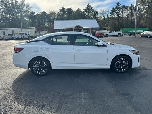 Used 2024 Nissan Sentra SV image 5