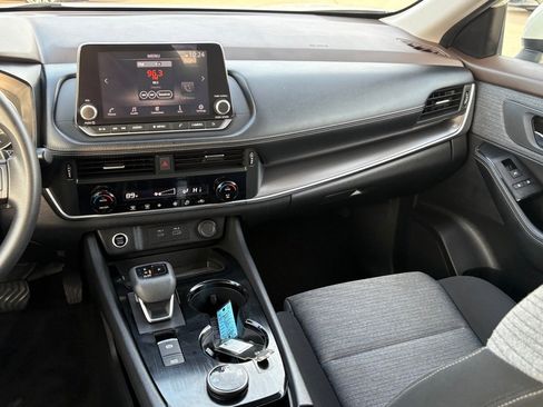 Certified 2023 Nissan Rogue SV image 18