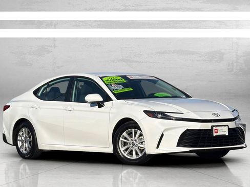 Used 2025 Toyota Camry LE FWD image 2