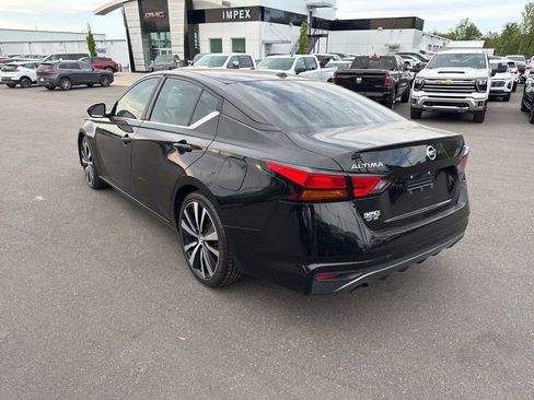Used 2019 Nissan Altima 2.5 SR FWD image 3