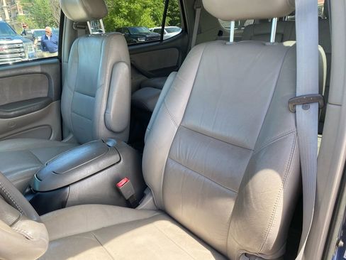 Used 2002 Toyota Sequoia SR5 AWD/4WD image 12