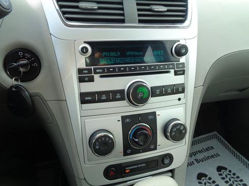 Used 2010 Chevrolet Malibu LS FWD image 29