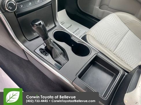Used 2015 Toyota Camry SE w/ Moonroof Package image 23