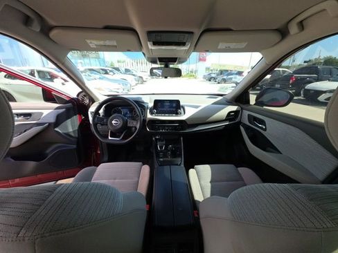 Used 2023 Nissan Rogue SV FWD image 25