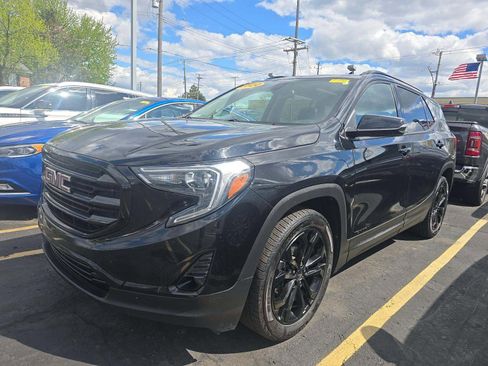 Used 2020 GMC Terrain SLT w/ Preferred Package FWD image 1