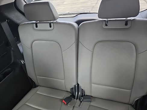 Used 2016 Hyundai Santa Fe Limited w/ Option Group 04 FWD image 40