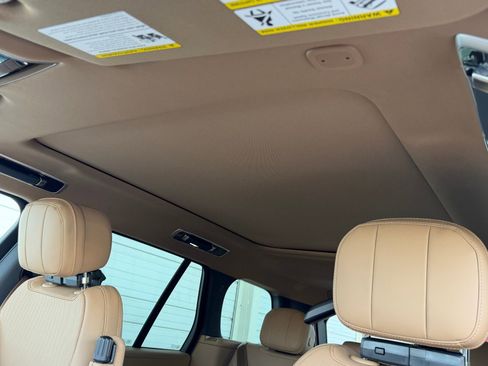New 2026 Land Rover Range Rover SE image 24