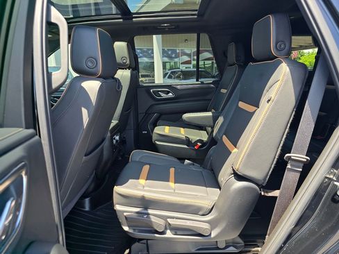 Used 2024 GMC Yukon AT4 w/ AT4 Premium Package AWD/4WD image 11