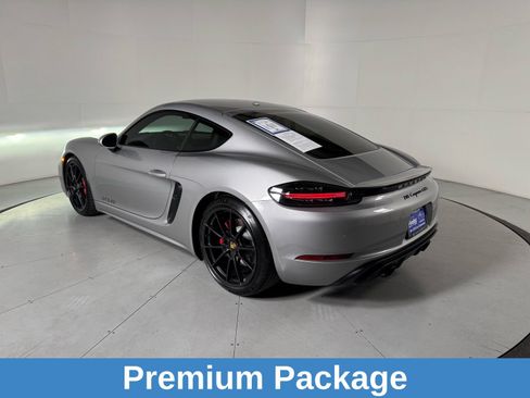 Used 2021 Porsche 718 Cayman GTS RWD image 4