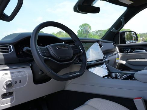 New 2026 Jeep Grand Wagoneer Summit AWD/4WD image 15