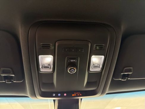 Used 2021 Chevrolet Tahoe Z71 AWD/4WD image 21