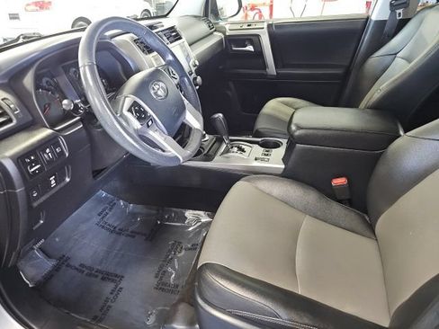 Used 2020 Toyota 4Runner SR5 Premium w/ Moonroof Package AWD/4WD image 13