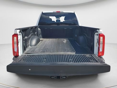 Used 2025 Ford F250 XLT image 18
