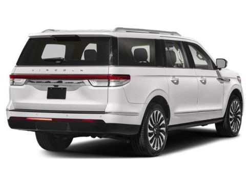 Used 2022 Lincoln Navigator L Black Label AWD/4WD image 3