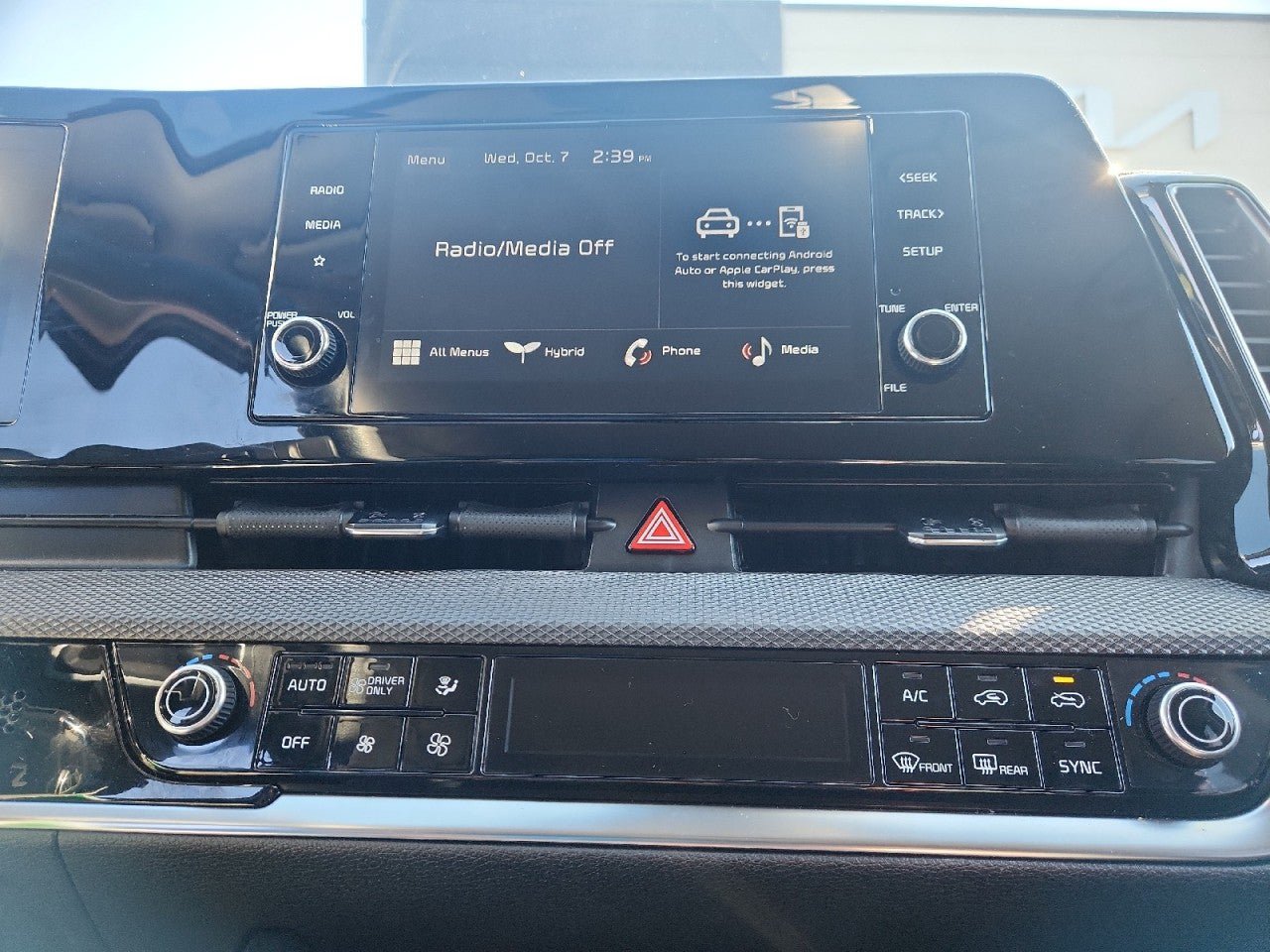 Certified 2025 Kia Sportage LX FWD image 19